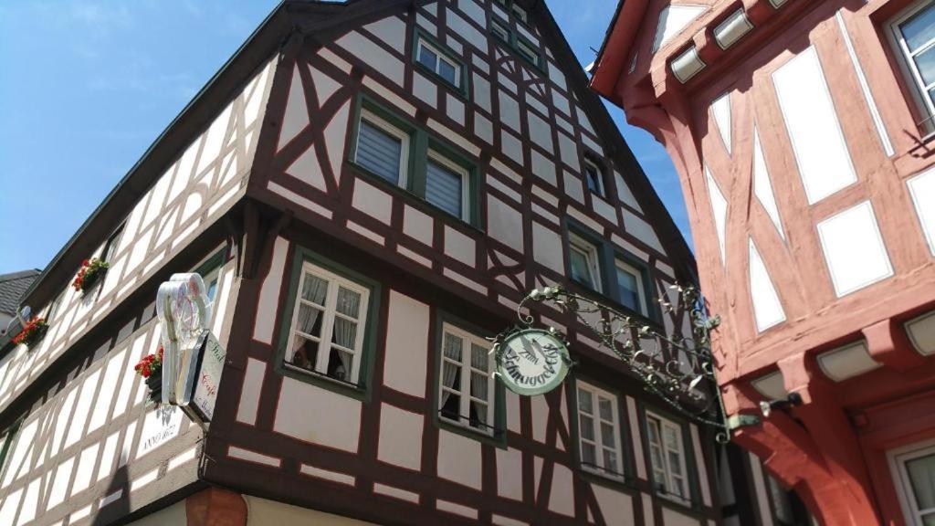 Penthouse Im Historischen Fachwerkhaus Mit Grosser Dachterrasse An Zentralster Lage Boppard Esterno foto
